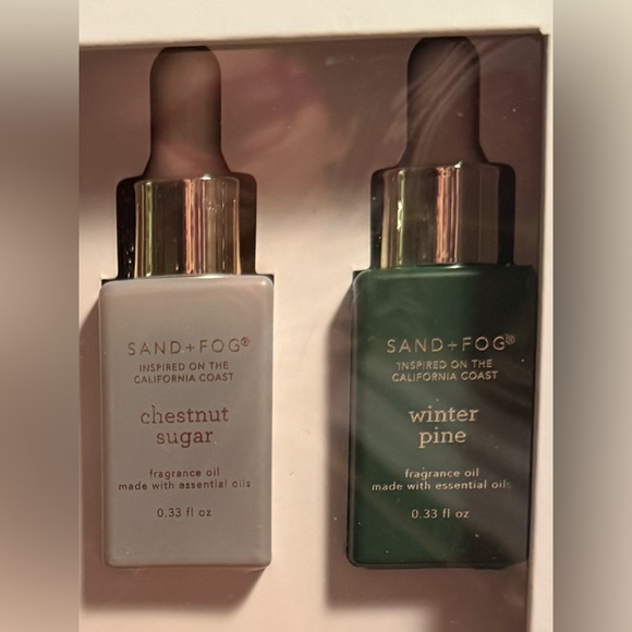 SAND + FOG NIB Set of 8 Winter Festive Fragrance Diffuser Oils - Picture 4 of 7